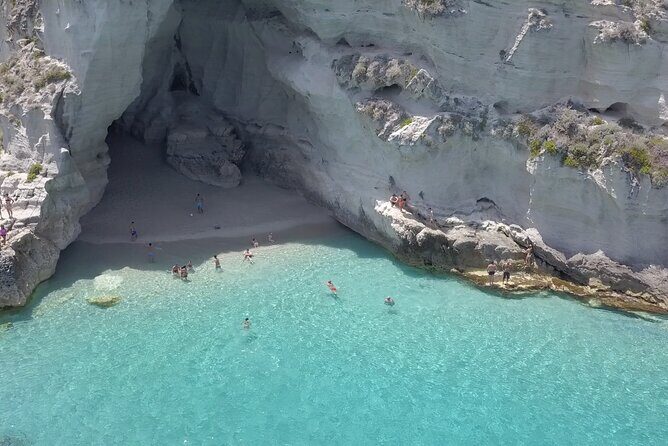 Exclusive boat tour in Tropea. Just you and your family - 4 hours - What to Expect on This Tropea Boat Tour