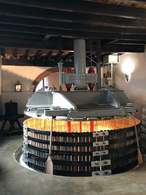 Exclusive Champagne tour: 2 family houses and restaurant - Introduction