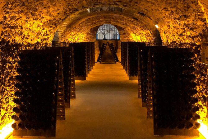 Exclusive Champagne Tour ( All included ): 2 Famous houses & restaurant - FAQ