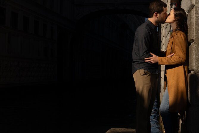 Exclusive Cinematic Photoshoot: Capture Venice Hidden Gems - A Closer Look at the Venice Photoshoot Experience