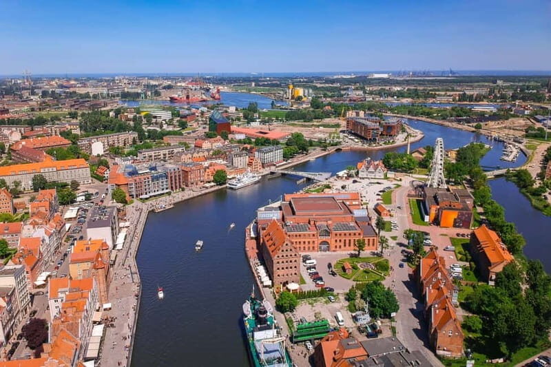 Exclusive cruise with a glass of prosecco from Gdansk to Hel - Key Points