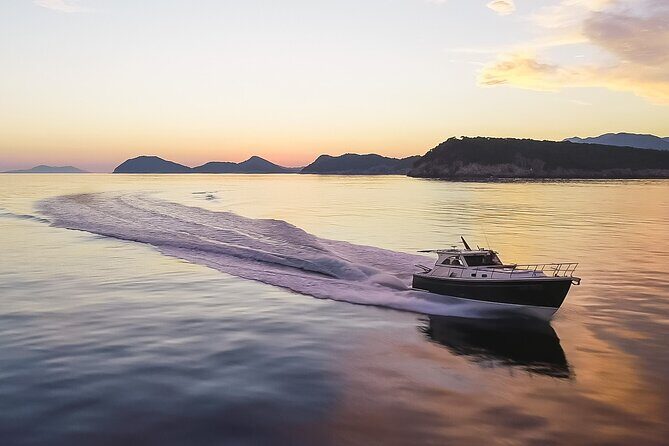 Exclusive Dubrovnik Sunset Cruise with Cocktail at the Cave Bar - The Experience and Comfort