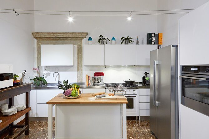 Exclusive Fresh Pasta cooking class with a Venetian chef - Key Points