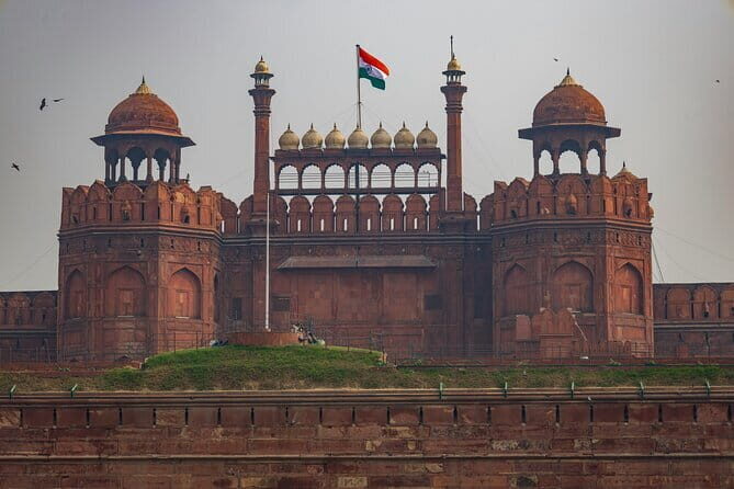 Exclusive Full-Day Guided Tour of Old and New Delhi - Who Would Benefit from This Experience?