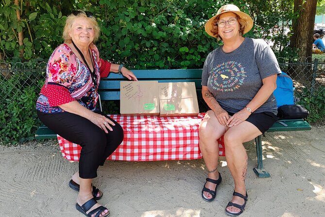 Exclusive Gourmet Picnic Experience at the Eiffel Tower - Key Points