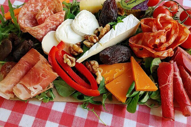 Exclusive Gourmet Picnic Experience at the Eiffel Tower - Practical Aspects