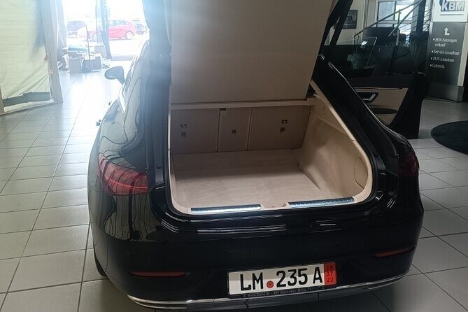 Exclusive Green Airport Limousinenservice - A Closer Look at the Experience