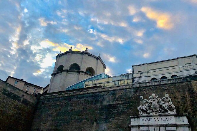 Exclusive Guided tour : Vatican Museum,Sistine Chapel & Basilica - Starting Point and Group Size