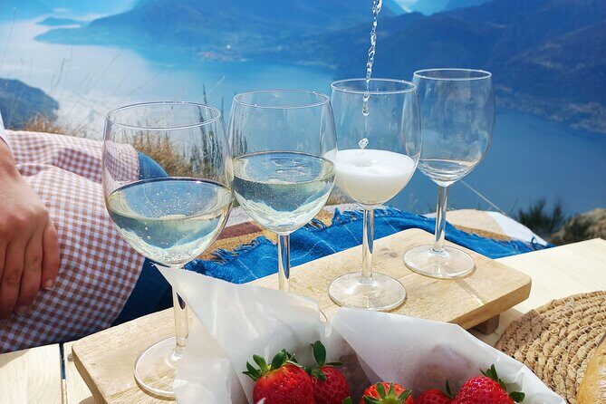 Exclusive Picnic in the Foothills of the Alps with the Lake Views - FAQs