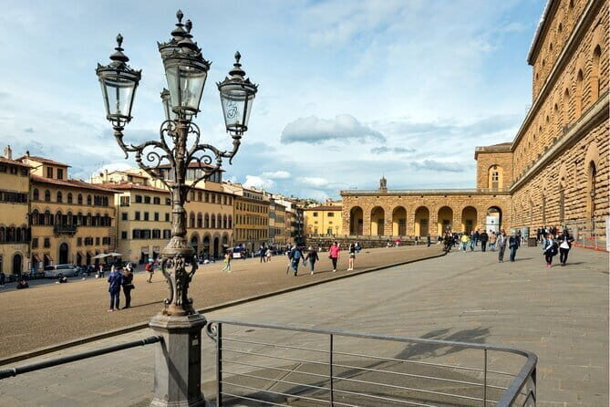 Exclusive Pisa Tour from Florence: With Skip-the-Line Access - FAQ