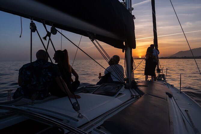 Exclusive private experience in luxury catamaran - The Views & Atmosphere