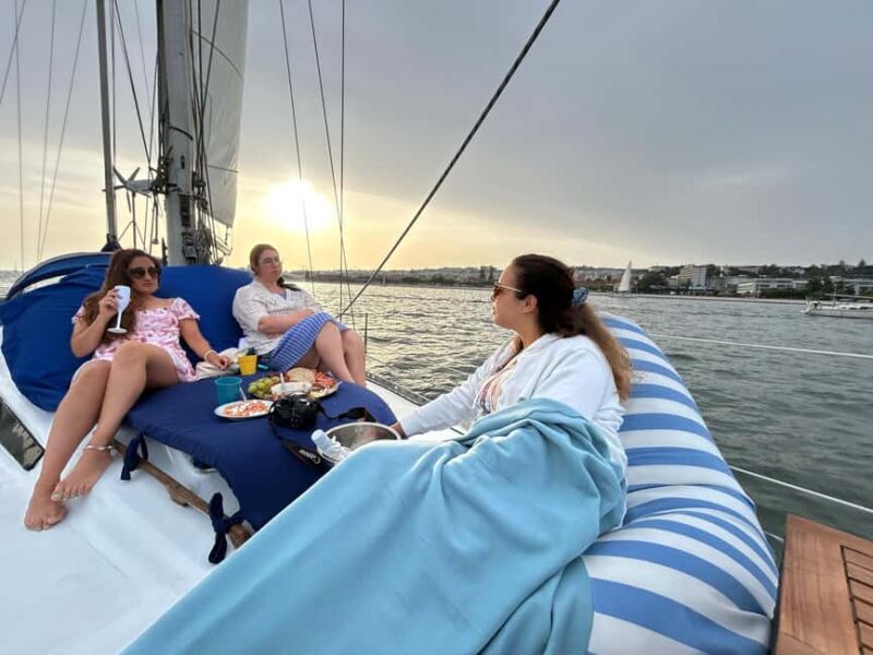 Exclusive Sunset Cruise (for your group of 2-8 people) with wine and snacks - An in-depth look at the experience