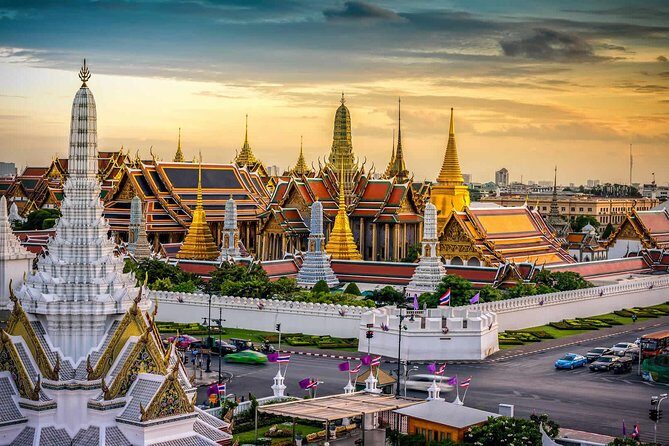 Exclusive Tour  Grand Palace, Emerald Buddha & Reclining Buddha - The Experience from a Traveler’s Perspective