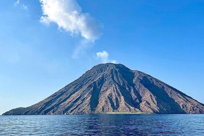 Exclusive tour of Stromboli island, Boat tour with Pasqualo - Snorkeling and Scenic Highlights