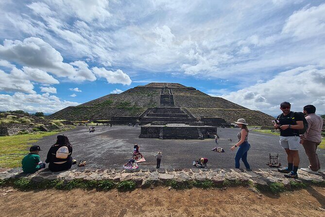 EXCLUSIVE TOUR Teotihuacan - small groups - A Closer Look at the Experience