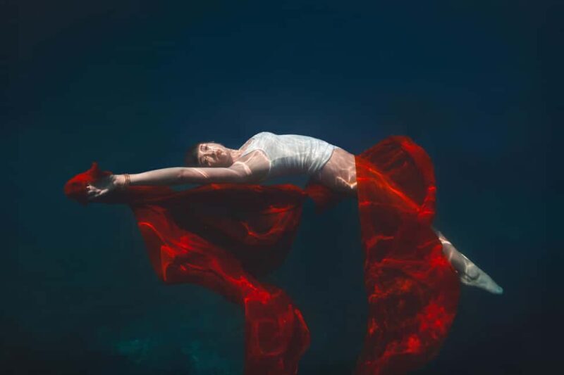 Exclusive underwater photo shoot in the sea near Palmain a turquoise blue bay - FAQ