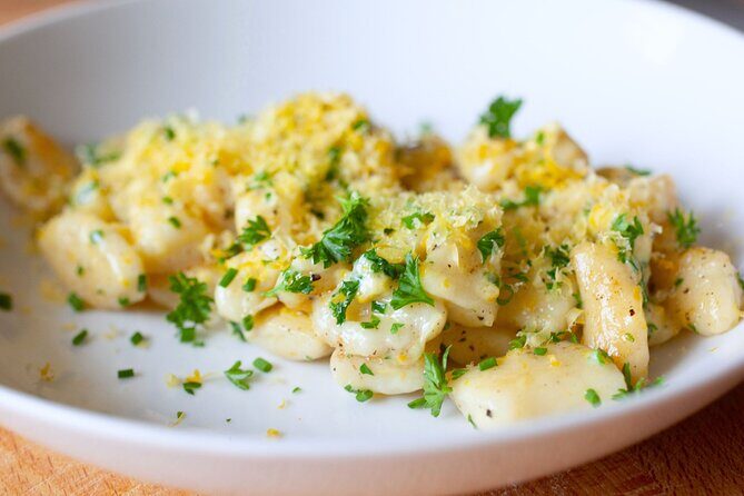 Exclusive Vegetarian Tuscan Cooking Class (4-Course Meal) - Who is this experience best suited for?