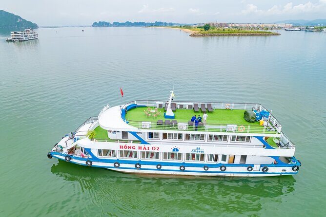 Excursion to Ha Long Bay with Titop Island and kayaking in Luon Cave - Key Points