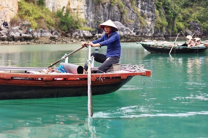 Excursion to Ha Long Bay with Titop Island and kayaking in Luon Cave - FAQs