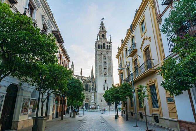 Excursion to Seville with visit and tickets to the Cathedral and Giralda - Key Points