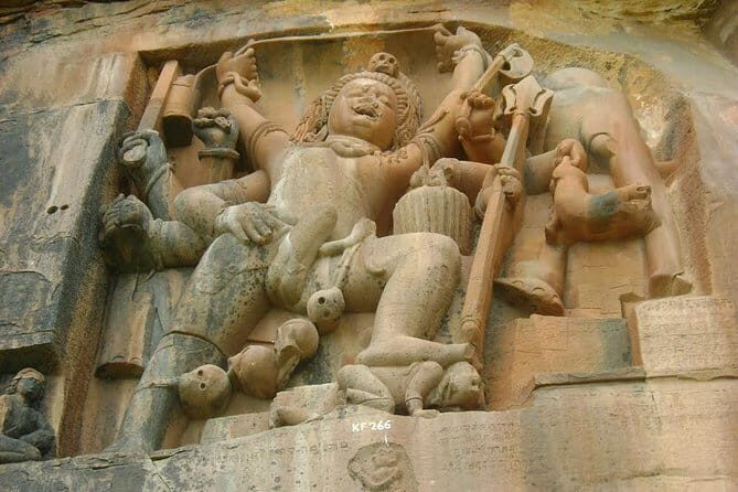 Excursion Trip to Unbeatable Kalinjar Fort - The Journey to Kalinjar Fort – What to Expect