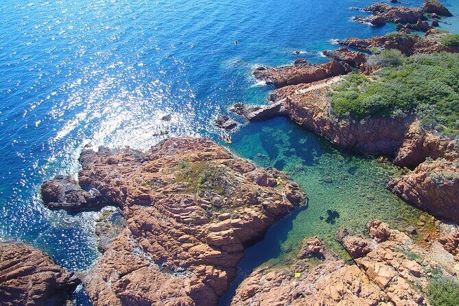 Excursions Palmée excursion discovered of Estérel and its islands! - Exploring the Estérel from the Water: A Detailed Look at the Palmée Excursion