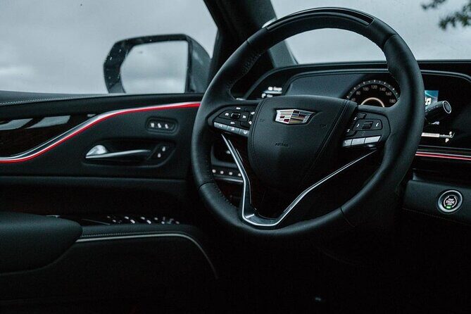 Executive Airport transfer SUV - Why Choose the Executive Airport Transfer SUV in Chicago?