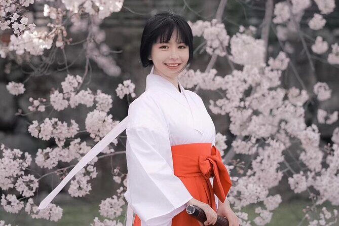 Experience a different cross-dressing experience in Kyoto, Osaka, Miko Kimono - The Cultural and Photo Value of the Experience