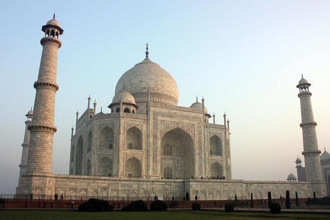 Experience a memorable journey to Agra in a Private Day Tour - Exploring the Itinerary in Detail