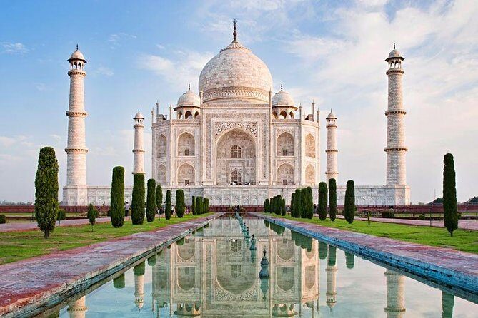 Experience a memorable journey to Agra in a Private Day Tour - The Experience of the Guides and Service