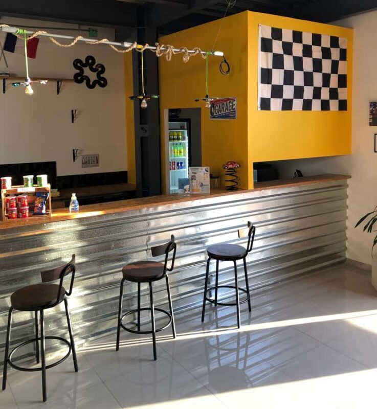 Experience dynamic professional racing simulators in QUERÉTARO - The Setting: A Multitasking Space