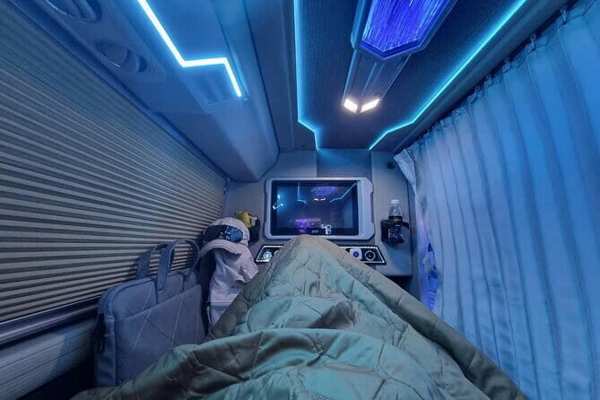 Experience From Sapa Transfer To Ha Noi by VIP Sleeper Bus - An Honest Look at the VIP Sleeper Bus Transfer from Sapa to Hanoi