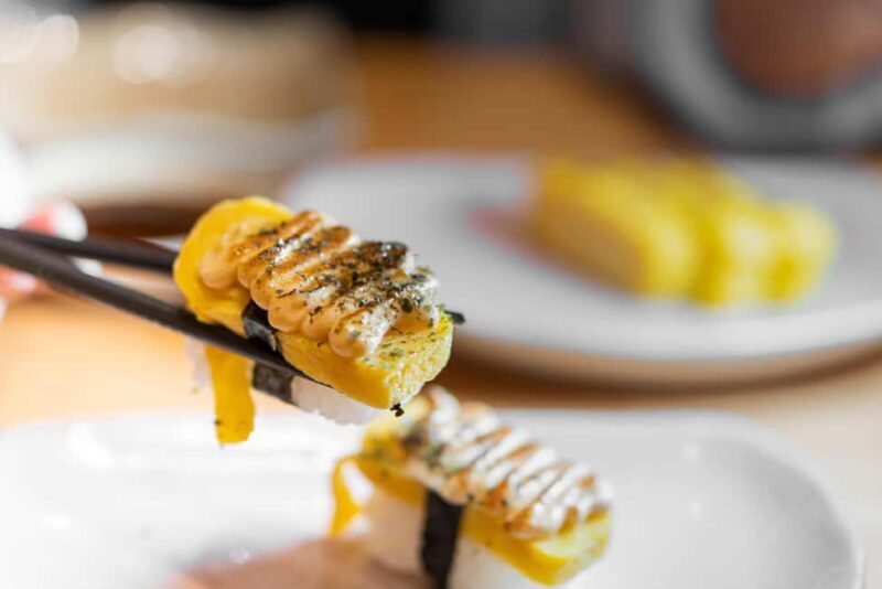 Experience Gastown Vancouver's Elite Walking Food Tour - The Atmosphere and Group Size