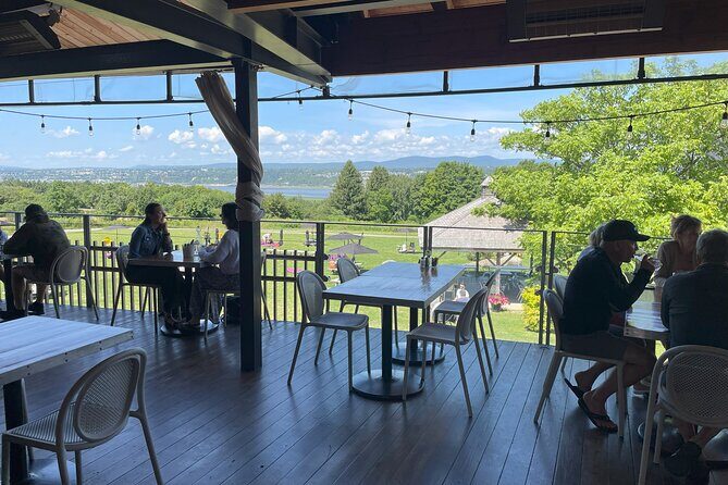 Experience île d'Orléans and the falls with a local guide - Price and Value