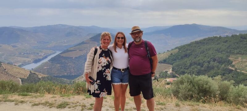 Experience in Pinhão: Wine Tasting, Lunch and Rabelo Boat - The Sum Up