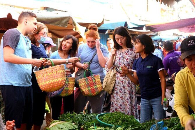 Experience Local Market and Boat Ride with Cooking Class - Why This Tour Works