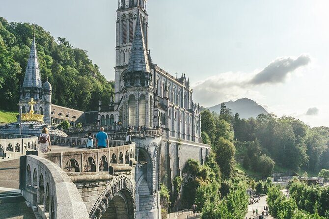 Experience Lourdes: Guided Tour & Convenient Transport - What You Can Expect from the Lourdes Guided Tour