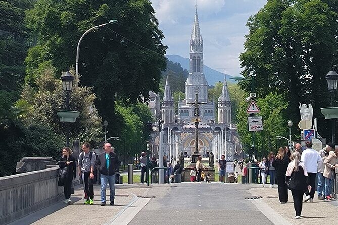 Experience Lourdes: Guided Tour & Convenient Transport - Potential Drawbacks or Considerations