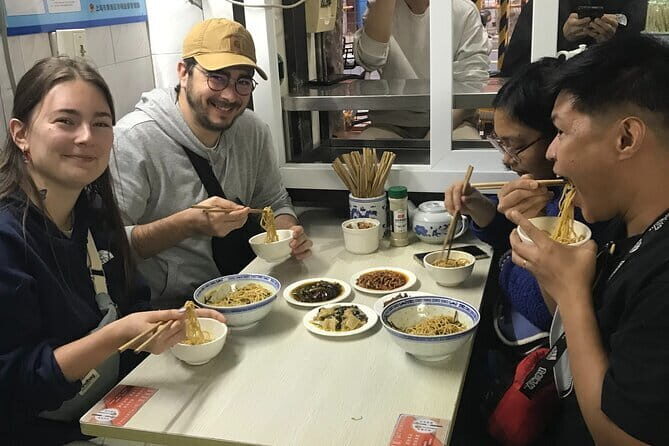 Experience night bars Shanghai with Transportation - Practical Considerations