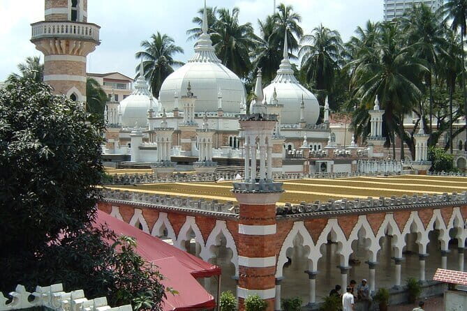 Experience Old Part and New Part of Kuala Lumpur City by Foot - Frequently Asked Questions