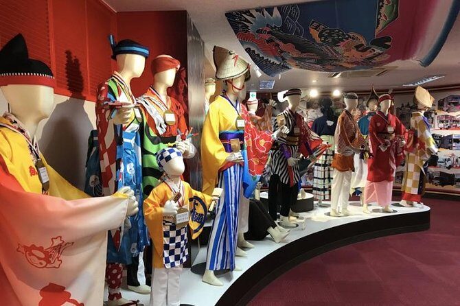 Experience the energy of Kochi: Sunday Market Tour includes Kochi Castle - An In-Depth Look at the Kochi Tour Experience