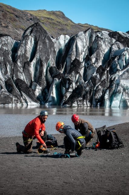 Experience the glacier in micro group - Key Points