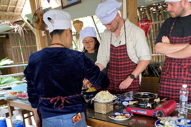 Experience Vegan/Vegetarian Cooking Class in Da Nang - Key Points