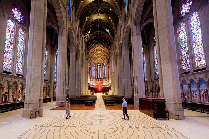Expert-Led Guided Tour of Grace Cathedral in San Francisco - An In-Depth Look at the Tour Experience