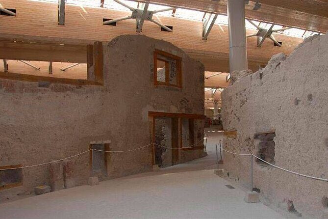 Explore Akrotiri GroupTour - FAQ