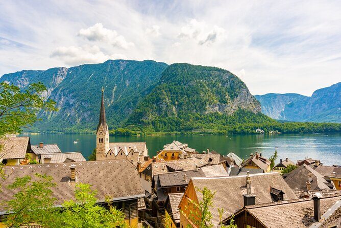 Explore Annecy in 60 minutes with a Local - A Deeper Look Into the Experience