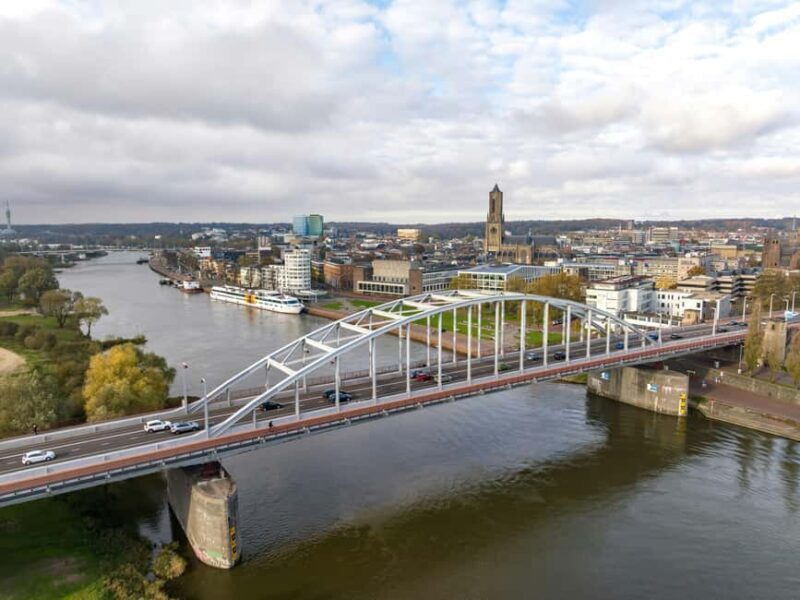 Explore Arnhem with a Local Guide City Tour - Key Points