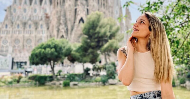 Explore Barcelona by Bike & Photo Shooting - In-Depth Look at the Experience