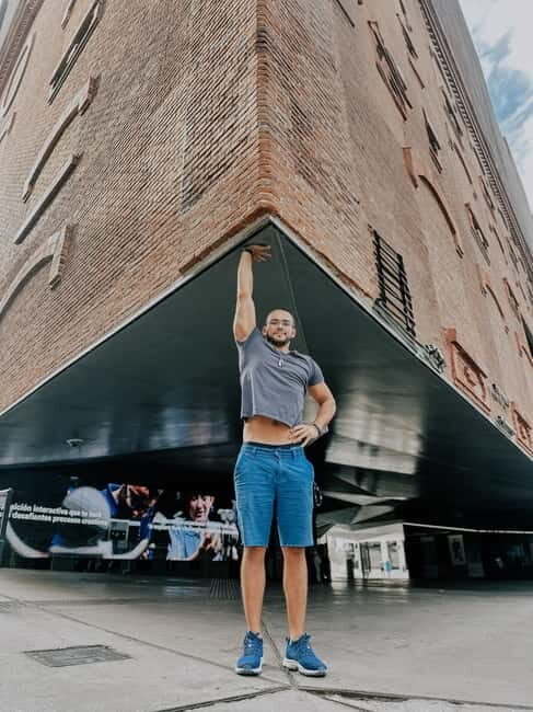 Explore Barcelona: Professional Photo session tour - A Closer Look at the Explore Barcelona Photo Session Tour