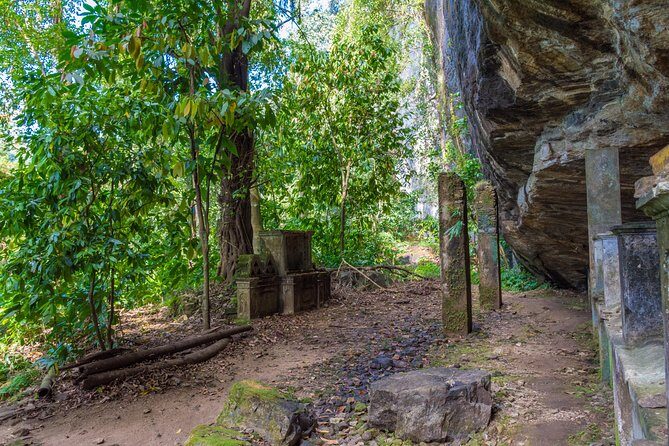 Explore Belilena Cave from Colombo - Inside the Cave: Rock Formations, Fossils, and Fossilized Remains